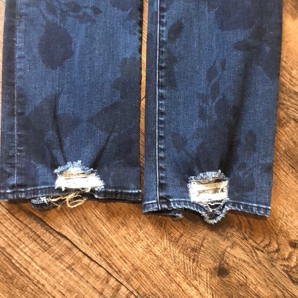 NWT! J Brand Selena floral pattern distressed maternity crop jeans - Picture 4 of 10